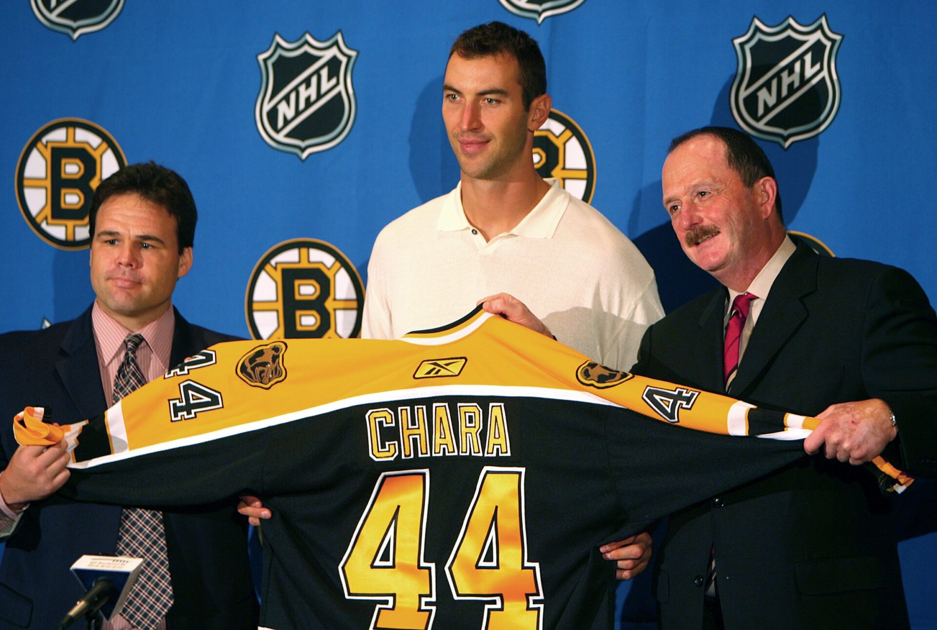 This Day In Hockey History-July 1, 2006-Boton Bruins Sign Zdeno Chara, Marc Savard